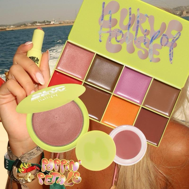Hollipop Makeup Gift Set Poppin Petals
